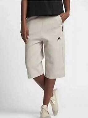 Nike Sportswear Tech Fleece Capri Shorts Womens